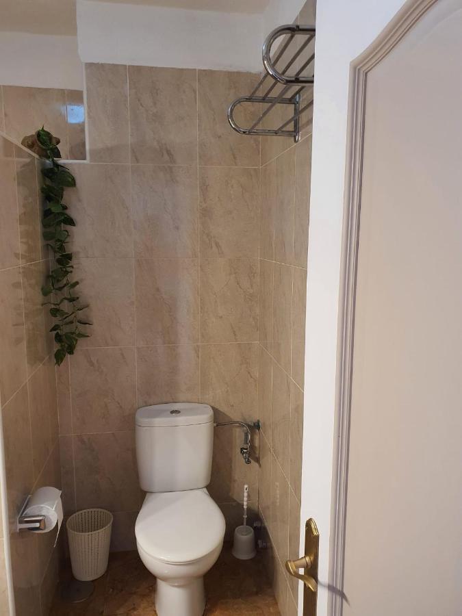 Floritas Sunrises Apartment Арона Екстериор снимка
